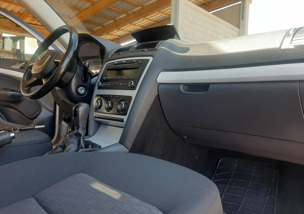 Skoda Octavia cena 20900 przebieg: 243866, rok produkcji 2010 z Oborniki małe 352